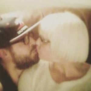 Meet your Posher, Caitlin